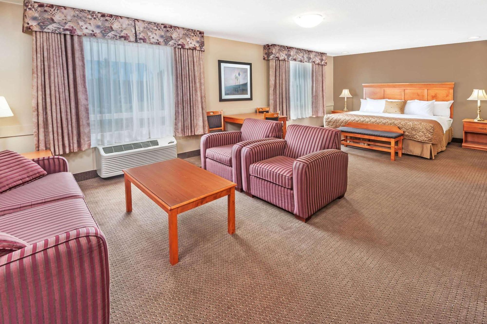Super 8 By Wyndham Edmonton South Exterior foto